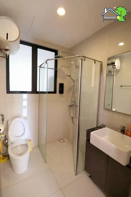 Daire 4Br High Floor Unblock Seaview Danga Bay Lovell By Gdragon Homestay Johor Bahru